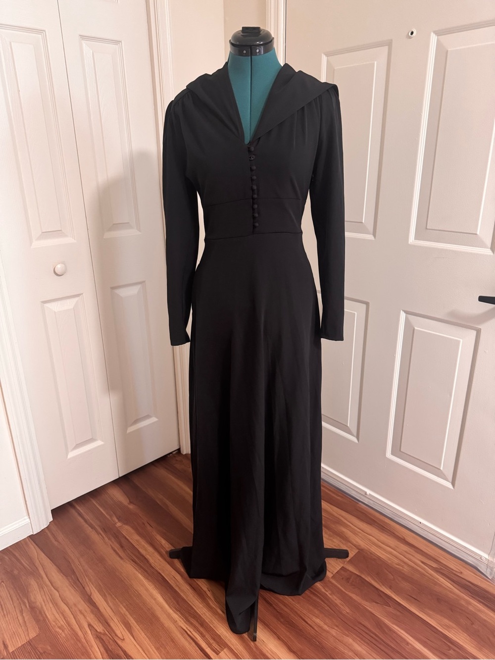 Collectif Black Hooded Long-Sleeve Maxi Dress